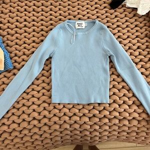 Blue long sleeve blue top!